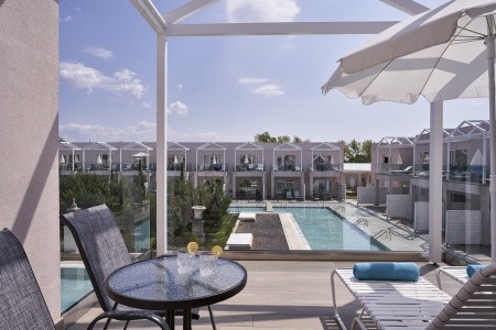 Sandy Villas Resort - 11