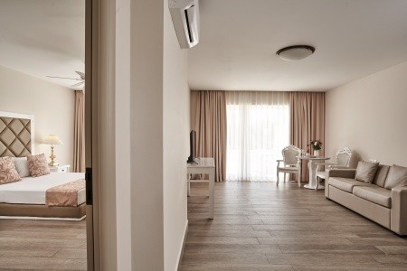 Sandy Villas Resort - 24