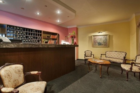 Česká republika Severné Čechy Zámek Hrubá Skála 6 dňový pobyt Raňajky Vlastná June 2026 (15/06/26-20/06/26)