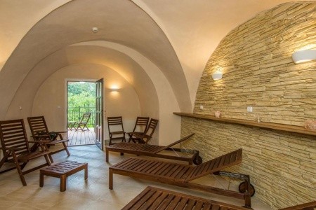 Česká republika Severné Čechy Zámek Hrubá Skála 6 dňový pobyt Raňajky Vlastná June 2026 (15/06/26-20/06/26)