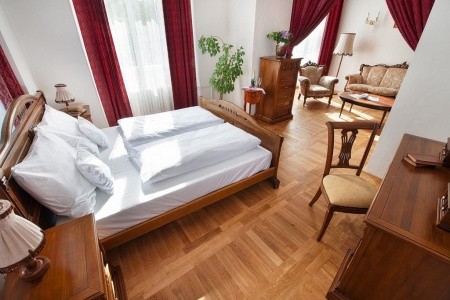 Česká republika Severné Čechy Zámek Hrubá Skála 6 dňový pobyt Raňajky Vlastná June 2026 (15/06/26-20/06/26)