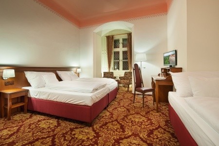 Česká republika Severné Čechy Zámek Hrubá Skála 6 dňový pobyt Raňajky Vlastná June 2026 (15/06/26-20/06/26)