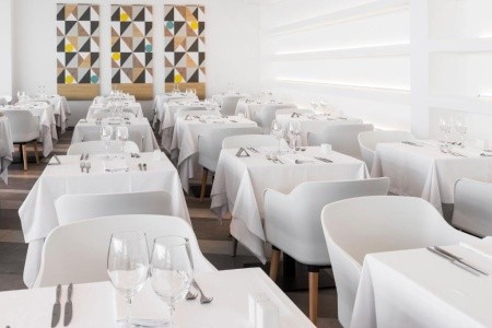 Kanárske ostrovy Tenerife Atlantic Mirage Suites & Spa 6 dňový pobyt Polpenzia Letecky Letisko: Budapešť July 2026 ( 5/07/26-10/07/26)