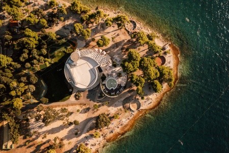 Chorvátsko Severná Dalmácia Pinija 10 dňový pobyt Polpenzia Autobus July 2026 (17/07/26-26/07/26)