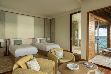 Maldivy Severný Atol Male Huvafen Fushi 12 dňový pobyt Raňajky Letecky Letisko: Praha April 2026 ( 6/04/26-17/04/26)