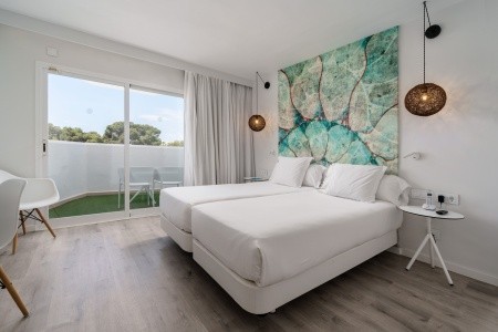 Španielsko Mallorca Aluasoul Mallorca Resort 5 dňový pobyt Polpenzia Letecky Letisko: Praha July 2026 ( 1/07/26- 5/07/26)