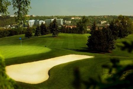 Česká republika Praha a okolie Golf 5 dňový pobyt Raňajky Vlastná April 2026 ( 1/04/26- 5/04/26)