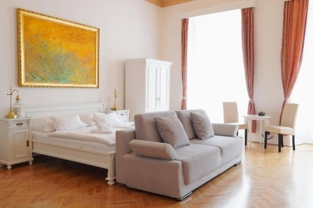 Česká republika Praha a okolie U Zlatého Jelena 3 dňový pobyt Raňajky Vlastná August 2026 ( 6/08/26- 8/08/26)