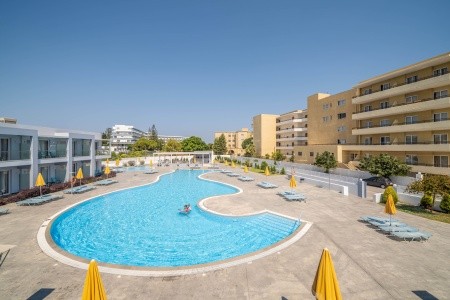 Sunshine Rhodes - 23