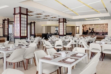 Egypt Hurghada Pickalbatros Albatros Palace 13 dňový pobyt All Inclusive Letecky Letisko: Praha May 2026 (23/05/26- 4/06/26)