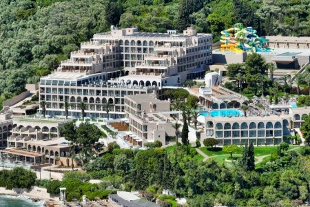 Marbella, Mar Bella Collection