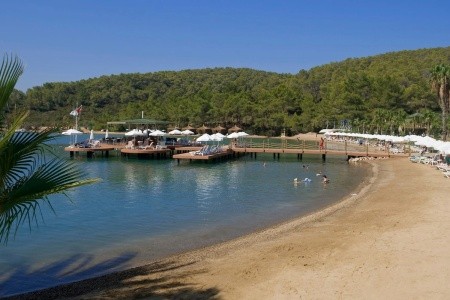 Green Bay Resort & Spa - 8