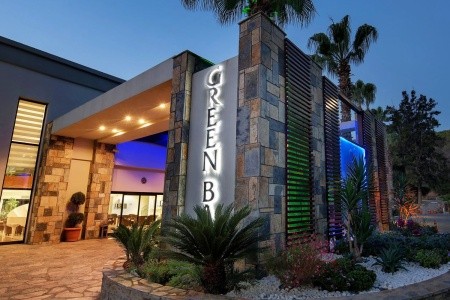 Green Bay Resort & Spa - 16