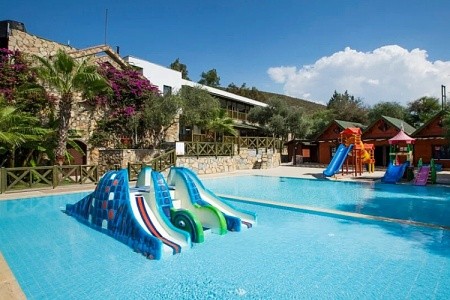 Green Bay Resort & Spa - 20