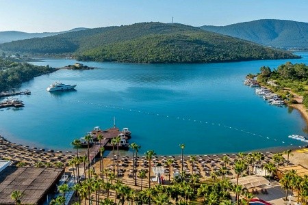 Green Bay Resort & Spa - 22