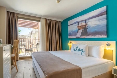 Green Bay Resort & Spa - 37