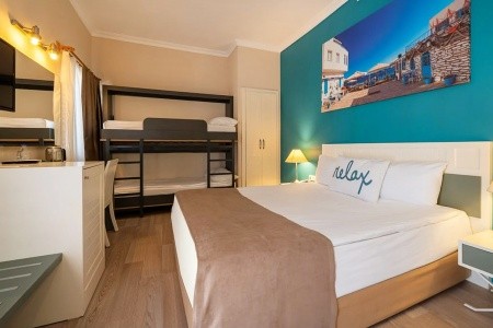 Green Bay Resort & Spa - 40