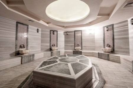 Green Bay Resort & Spa - 44