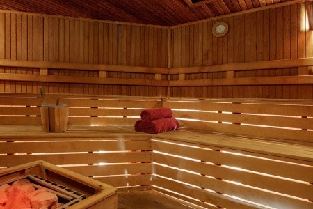 Green Bay Resort & Spa - 45