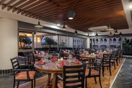 Side Star Resort - 150