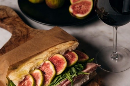 Spojené arabské emiráty Dubaj Ja Ocean View Hotel Jumeirah Beach 12 dňový pobyt Polpenzia Letecky Letisko: Praha March 2026 (12/03/26-23/03/26)