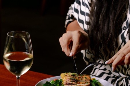 Spojené arabské emiráty Dubaj Ja Ocean View Hotel Jumeirah Beach 12 dňový pobyt Polpenzia Letecky Letisko: Praha March 2026 (12/03/26-23/03/26)