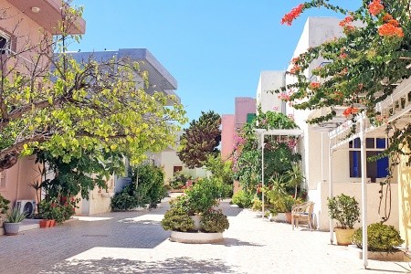 Evina Rooms & Villas - 5