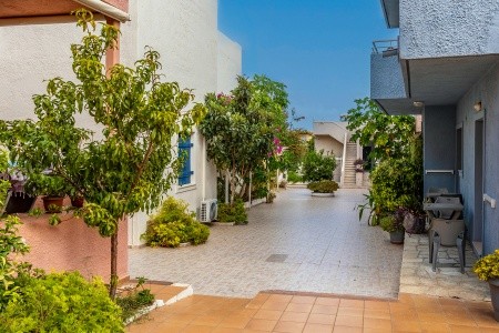 Evina Rooms & Villas - 6