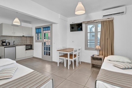 Evina Rooms & Villas - 15