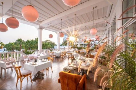 Rubi Platinum Spa Resort & Suites - 185