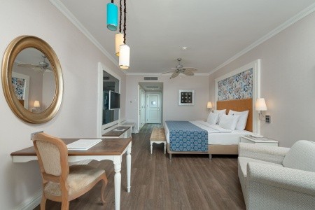 Rubi Platinum Spa Resort & Suites - 230