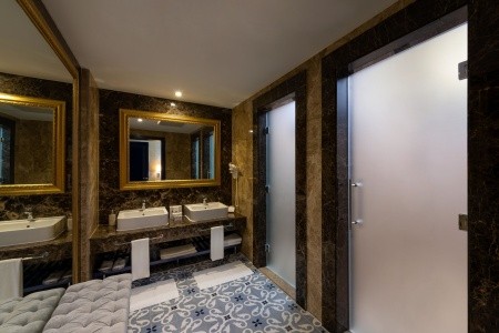 Rubi Platinum Spa Resort & Suites - 239