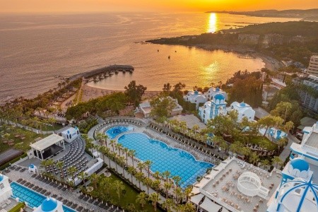 Rubi Platinum Spa Resort & Suites - 245