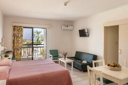 Seagull Hotel Apartments - 28