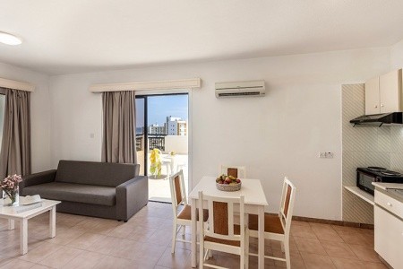 Seagull Hotel Apartments - 35