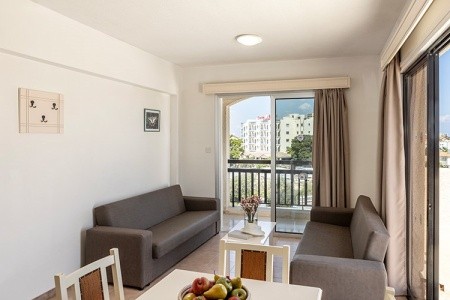 Seagull Hotel Apartments - 38