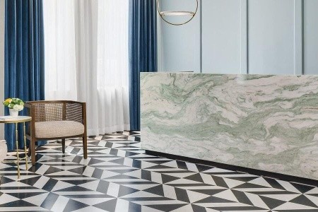 The Wallace Bez stravy