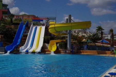 Eri Beach & Village - 9