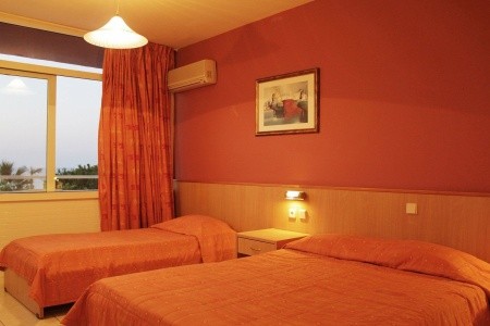 Eri Beach & Village - 11