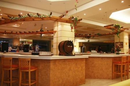 Eri Beach & Village - 17