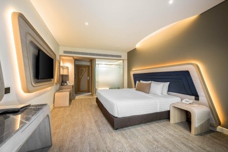 Amora Beach Resort Phuket - 64