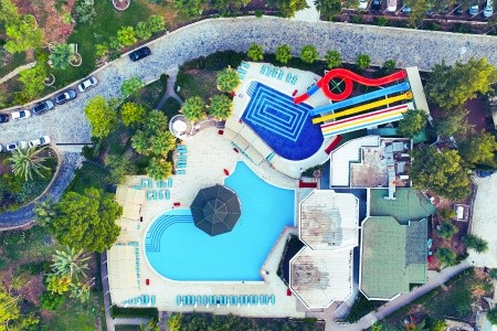 Green Bay Resort & Spa - 54