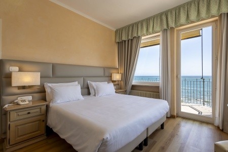 Diano Marina Palace