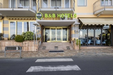 Diano Marina Palace