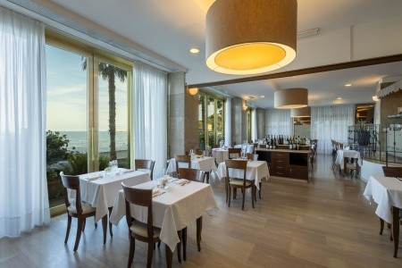 Diano Marina Palace