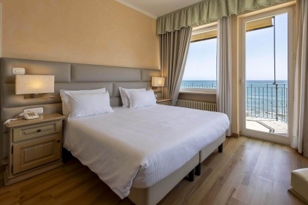 Diano Marina Palace
