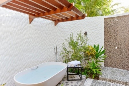 Mercure Maldives Kooddoo Resort - 16