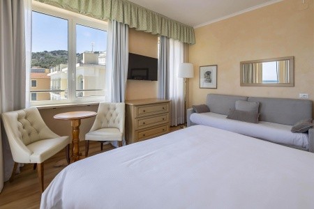 Diano Marina Palace