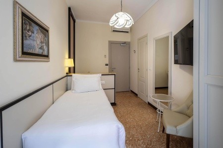 Diano Marina Palace