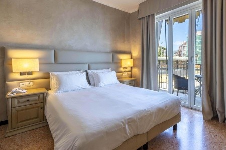 Diano Marina Palace